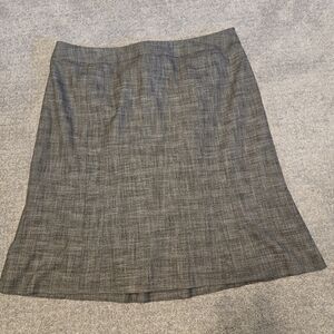Halogen Gray Ruffle Back Skirt Size 16